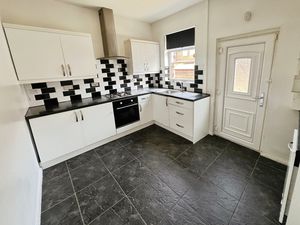 Kitchen- click for photo gallery